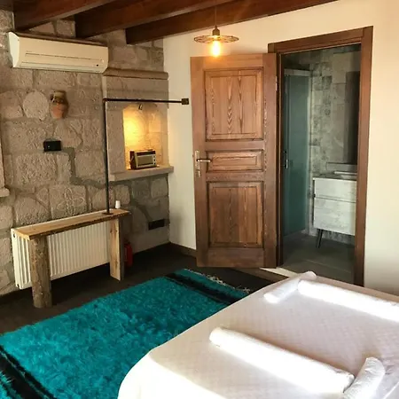 Assos Antik Kentte Kiralik Tarihi Tas Ev Сasa de vacaciones *